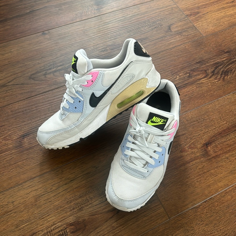 Women’s Nike Air Max 90, size 8.5, gently used